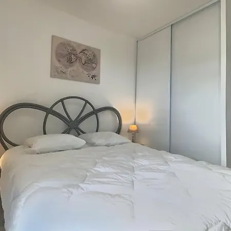 Avec Terrasse A 450m De La Apartment Serignan