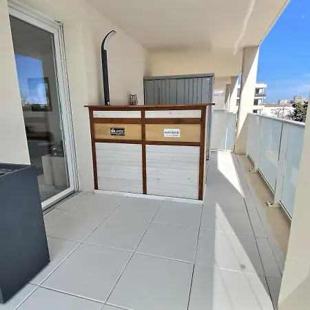 Avec Terrasse A 450m De La *