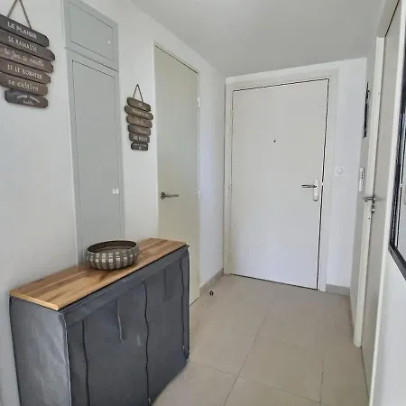 Apartment Avec Terrasse A 450m De La