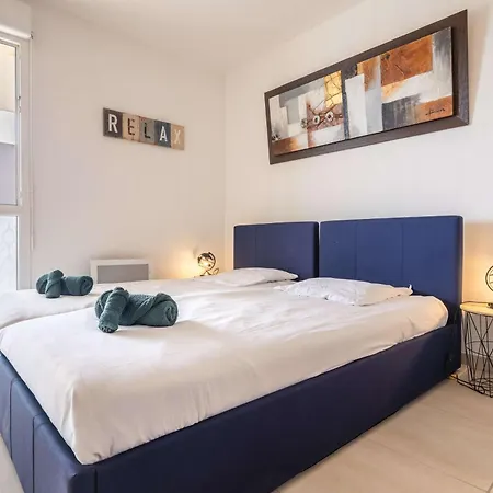 Avec Terrasse A 450m De La *